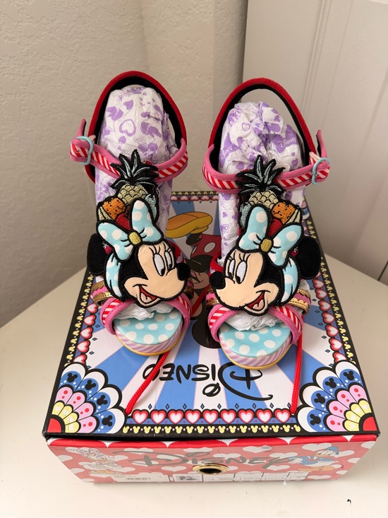 Irregular Choice Shoes - Irregular Choice Minnie Mouse Tropical Pineapple Heels in Pink, Blue, Black 2017